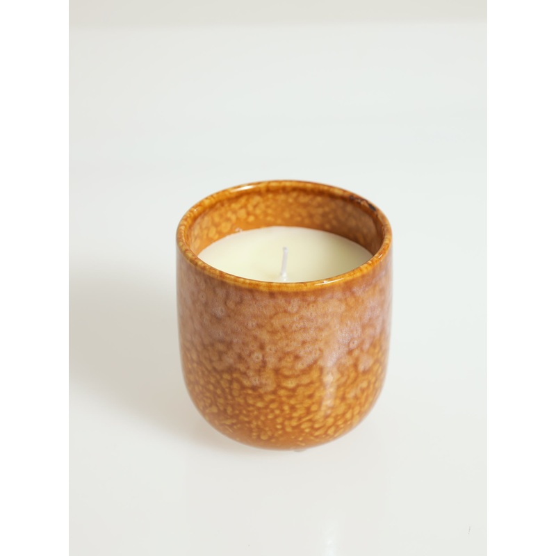 Oud Scented Candle in Ceramic Pot