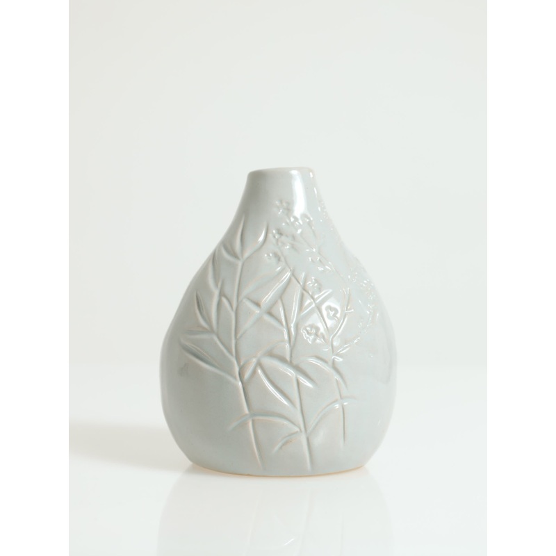 VASE WITH FLOWER DESIGN