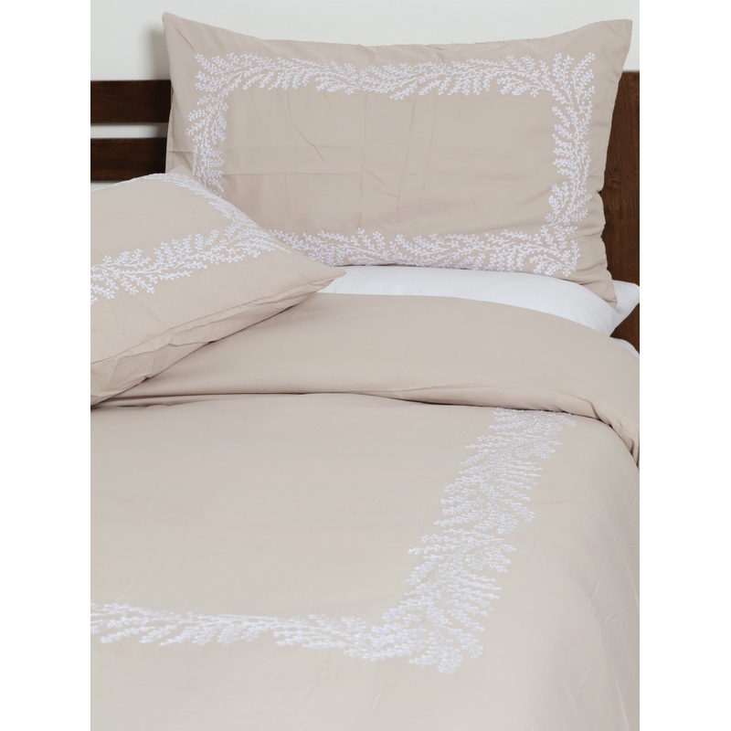 Embroidered Leaf Border Duvet Set