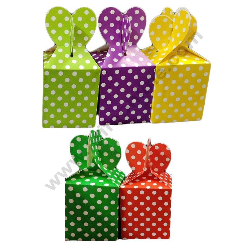 Cake Decor Small Cardboard Paper Candy Boxes Chocolate Gift Sweet box Dry Fruits Polka Dot with Heart (Pack of 6pcs)