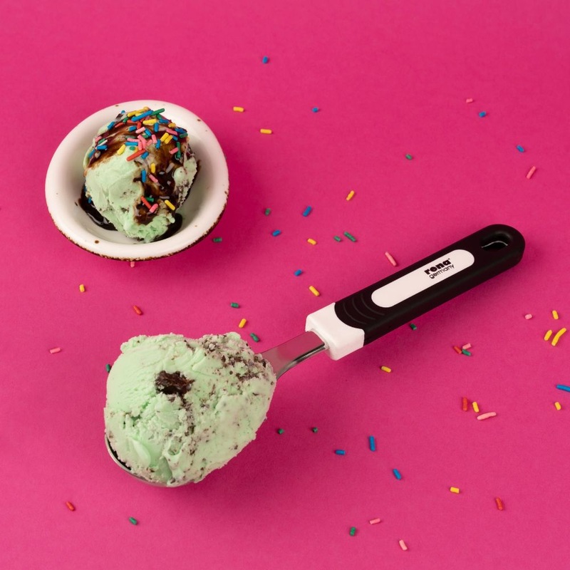 Rena Stainless Steel Ice Cream Scooper with Plastic Handle | Black | 1 Pc