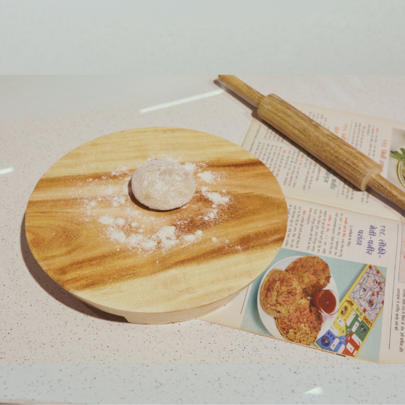 Wooden Akhand Patla (No. 10) | Rolling Board | Brown & Cream