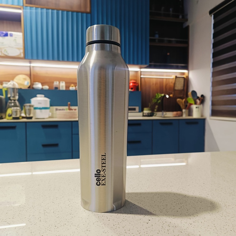 Cello Vertex  Stainless Steel Leak-Proof Water Bottle  Stylish, Odorless & Food-Grade Hydration Solution for Cold Drinks| Sleek | Stylish | 100% Stainless steel | 1000 ML