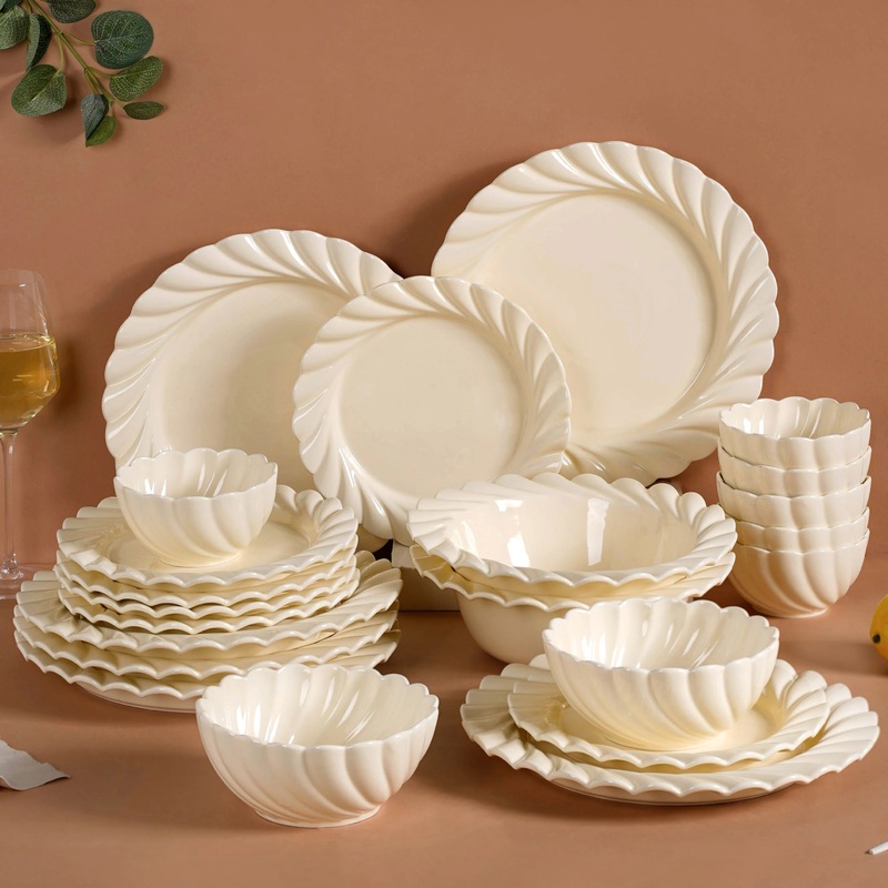 22 Piece Scallop Cream Luxury Dinner Set For 6