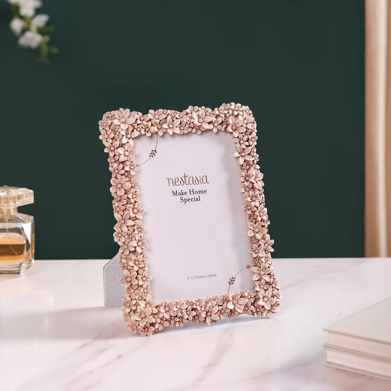 Intricate Ditsy Flower Photo Frame 9"x7"