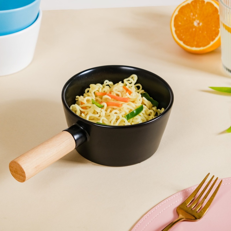 Ceramic Bowl With Handle Black 450 ml