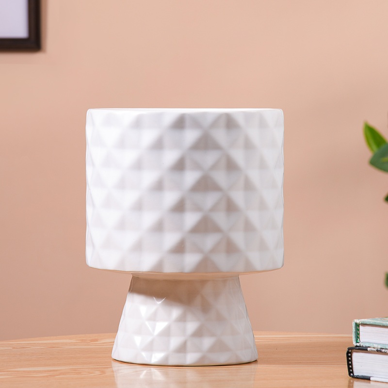 Diamond Textured Ceramic Vase White