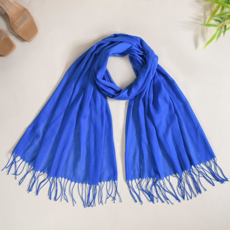 Soft Woollen Scarf With Fringes Blue
