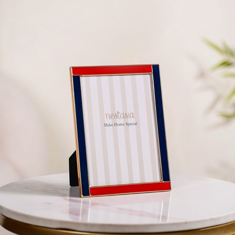 Dual Toned Photo Frame With Gold Rim 7.5"x6"