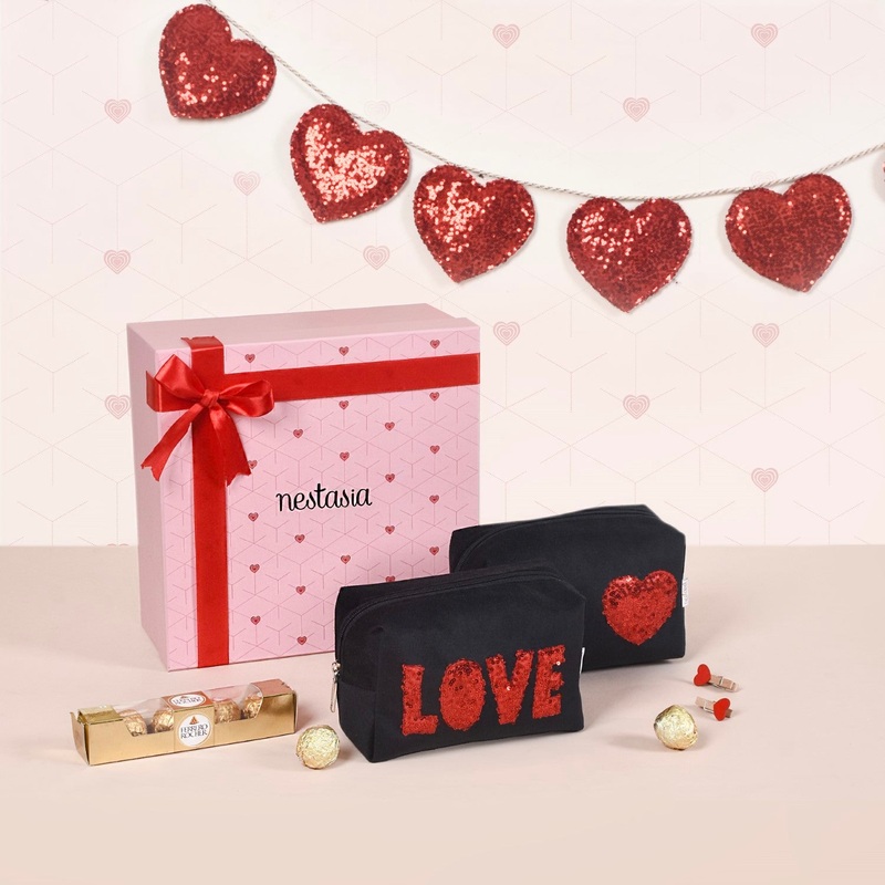 Love Heart Gift Hamper Set Of 4