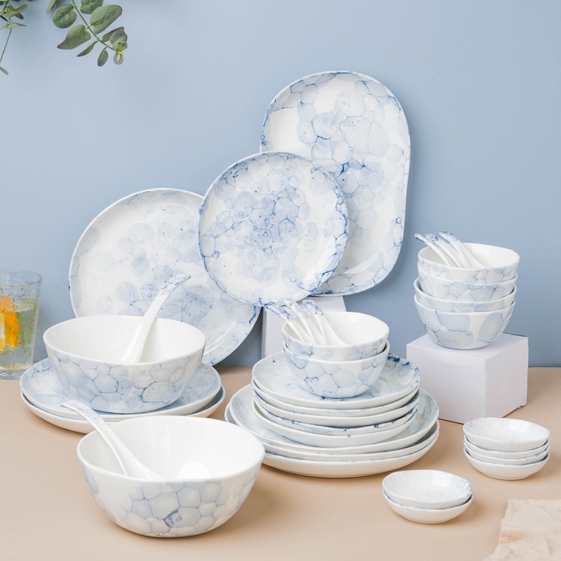 Amusant 35 Piece Dinner Set For 6