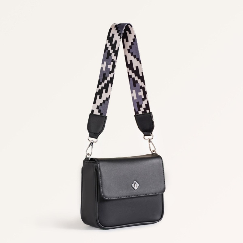 Brio Sassy Sleek Shoulder Bag Black