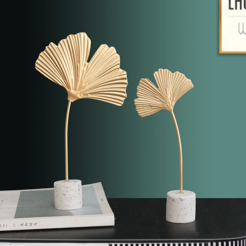 Leaf Table Decor
