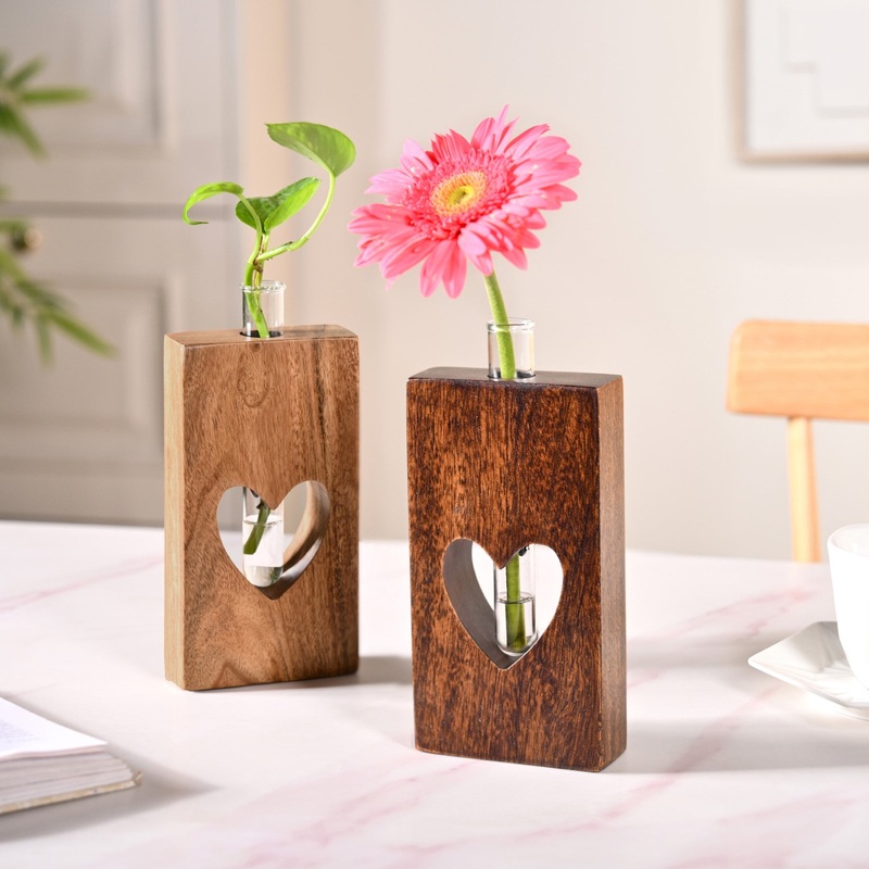 Heart Shaped Planter Pair With Removable Test Tubes