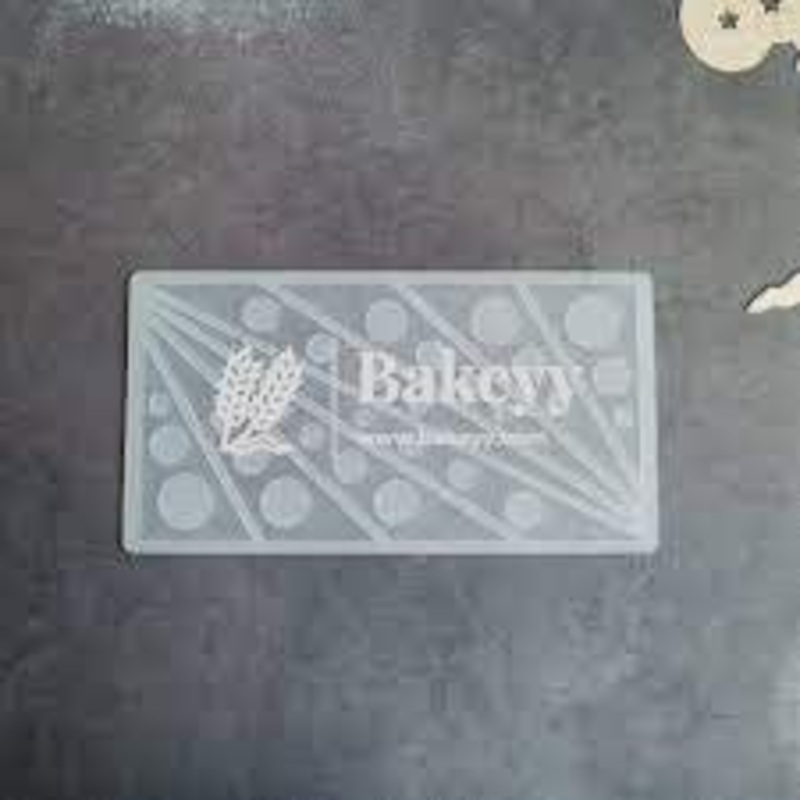 3D Hollowed Out Triangle Shape Garnishing Sheet