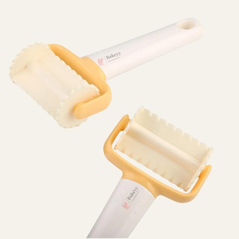 Hand Push Rolling Pin |Fondant, Cookie, Puff Pastry, Biscuit, Ravioli Cutter| 1 Piece
