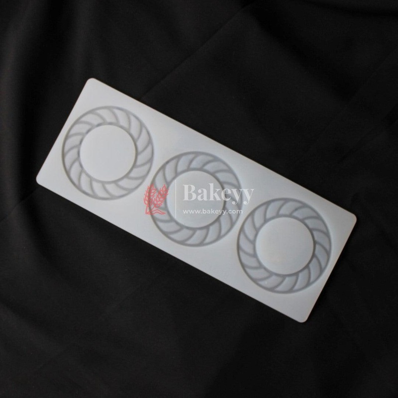 Round Designer 3 Cavity Garnishing Chocolate Mould