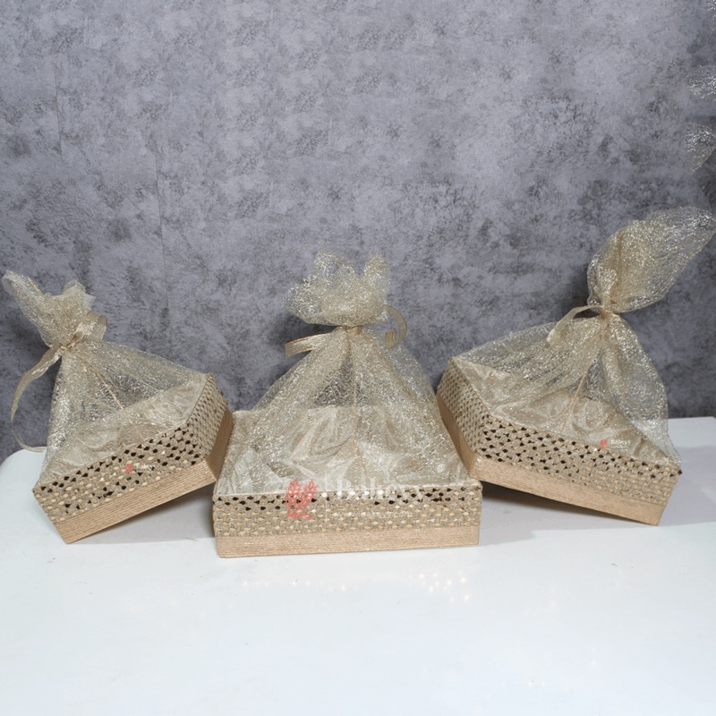 Erratic Golden Square Woven Hamper | Elegant Gifting Basket