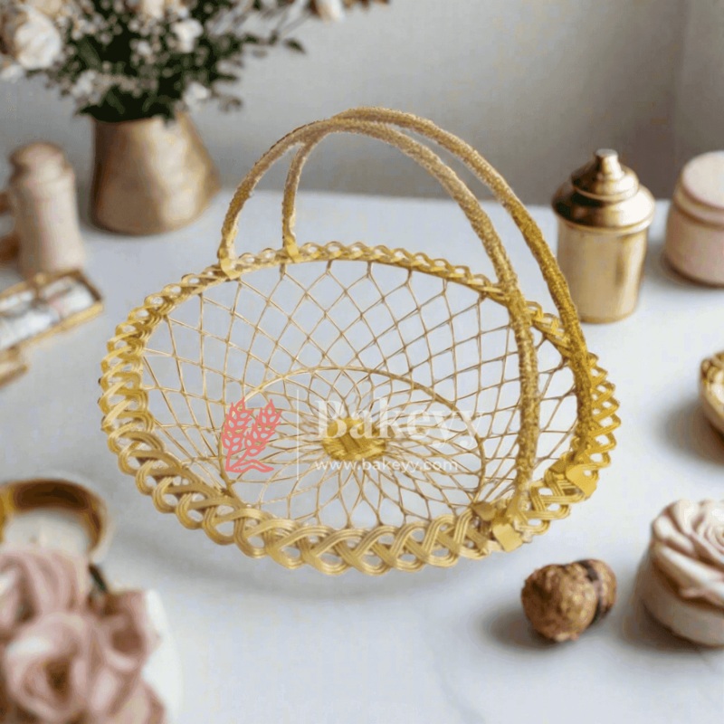 Golden Mesh Basket with Handles: A Sophisticated and Elegant Gifting Solution
