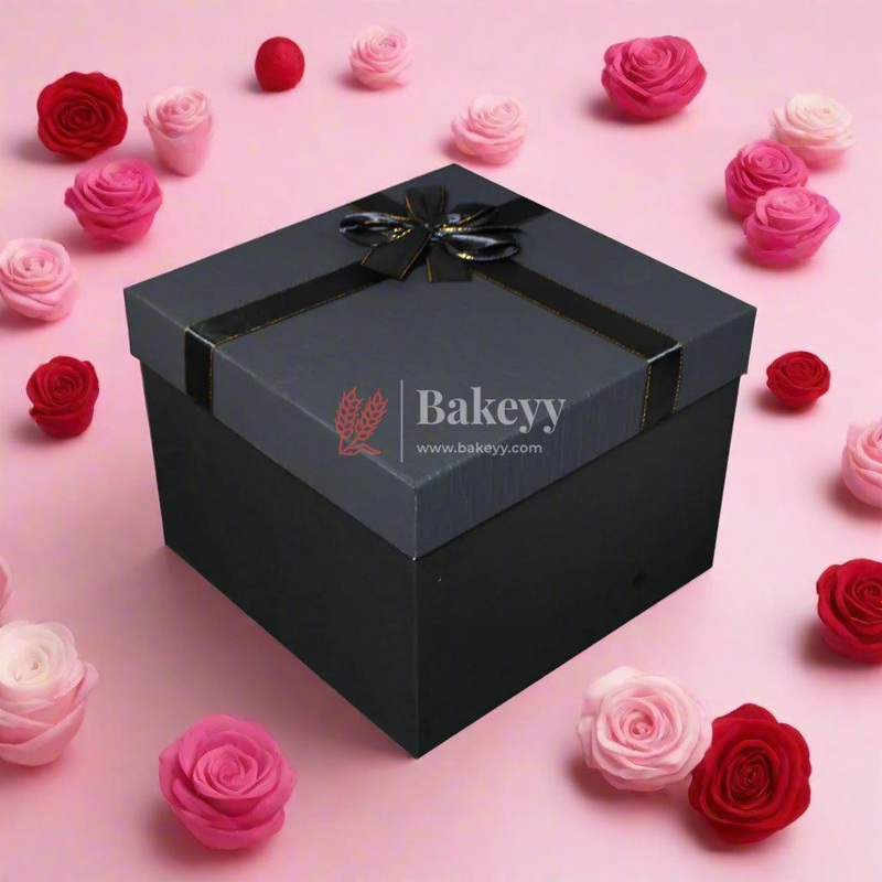 19x14x18 cm Elegant Black and Grey Gift Box with Gold Accent Ribbon