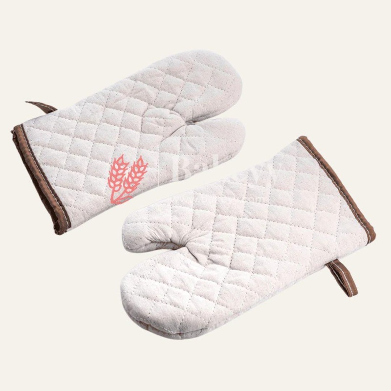 Cream Coated Cotton Fabric Heat-Resistant Oven Gloves for Baking & Kitchen Use