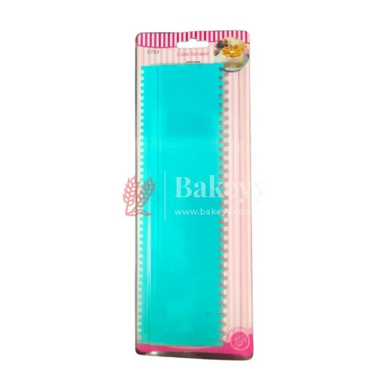 Fine Teeth Edge Cake Scraper  Features closely spaced teeth for detailed textures| 1 Piece