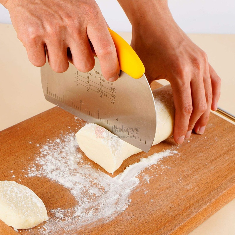 14cm | Stainless Steel Dough Scraper with Measurement Scale and Non-Slip Handle | 1pc