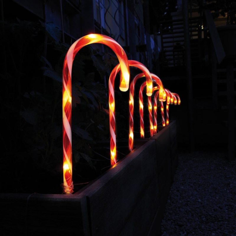 8pc LED Light-Up Candy Cane Ground
